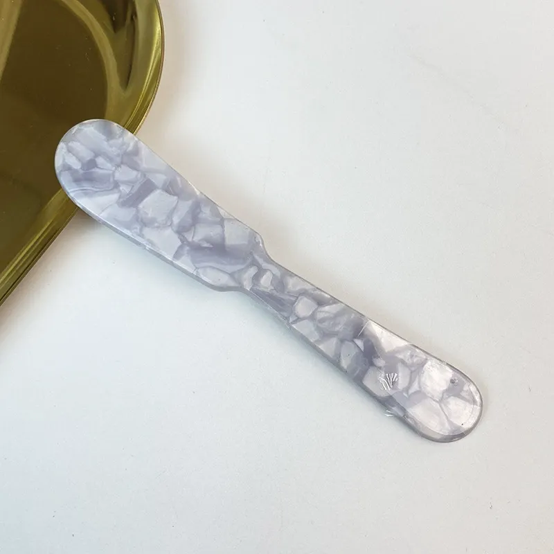 Couteau violet