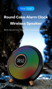 Reloj despertador digital multifuncional con luz nocturna RGB Altavoz inalámbrico portátil que incluye entrada auxiliar Pantalla de uso de radio - Product Image 2