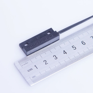 Fabricante de China Plástico Rectangular 34mm * 13 Interruptor de láminas Sensor de proximidad OEM para seguridad, conmutación de límite, telecomunicaciones - Product Image 3