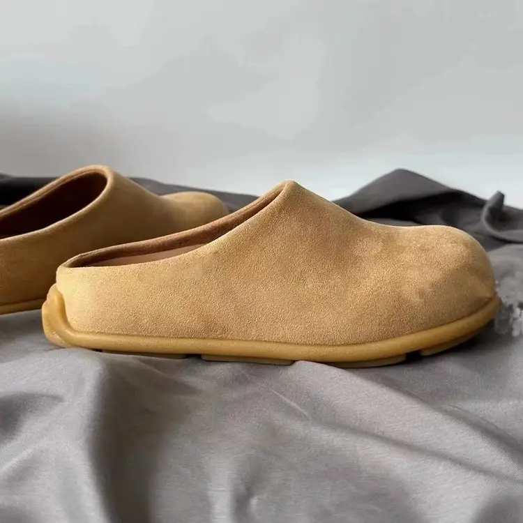 Xinzirain Neueste Damen Mauleschuhe Großhandel Leder Damen flache Clog Schuhe vom Hersteller in China