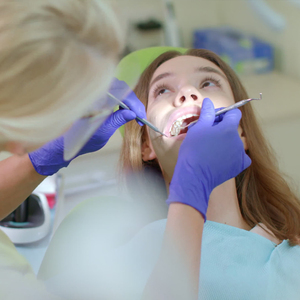 Nhà Sản Xuất 9Inch 3.5G 100 Pcs Hộp Nha Khoa Kiểm tra Màu Xanh Tím Disposables Găng Tay Nitrile Găng Tay Bột Miễn Phí - Product Image 5