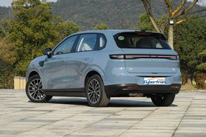 <strong>2025</strong> NEW BRAND Booking CAR Leapmotor B10 EV 2024 Smart New Energy SUV Compact Small SUV with Advanced Technology - Product Image 5