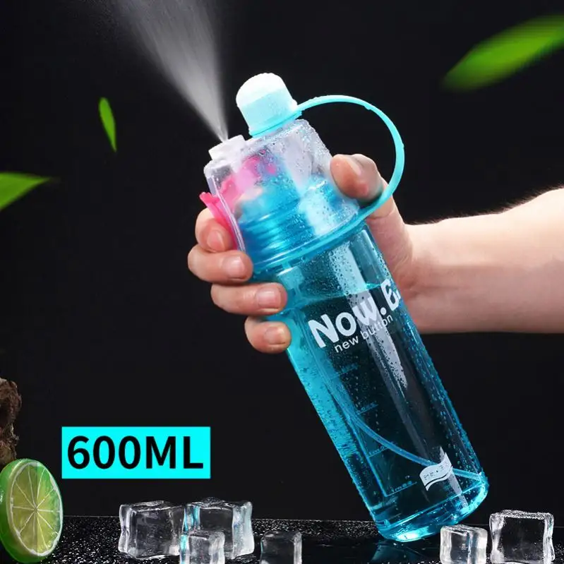 Botella de agua de niebla por sublimación personalizada, bonita botella de agua de plástico para deportes de gimnasio motivacionales para niños reutilizable sin BPA con spray