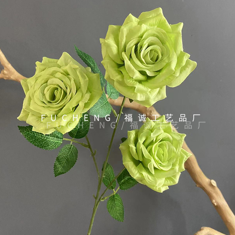 3 roses en diamant