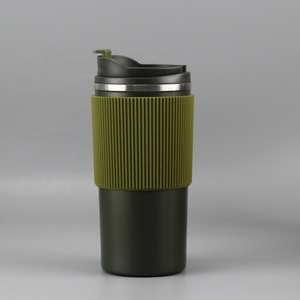 18/<strong>8</strong> Food Grade Stainless Steel Car Tumbler 20oz <strong>Bottle</strong> Stainless Steel Water <strong>Bottle</strong> With Silicone Cover Customized Logo