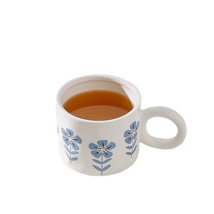 ถ้วยเซรามิกลายดอกไม้400มล. สำหรับเด็กผู้หญิงถ้วยชานมแก้วกาแฟถ้วยเซรามิครูปดอกไม้น่ารักญี่ปุ่น