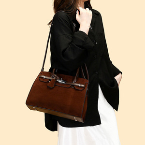 Thiết kế sang trọng của phụ nữ Crossbody Túi PU vuông Túi xách từ đóng cửa không thấm nước công suất lớn mùa hè thời trang xách tay - Product Image 5