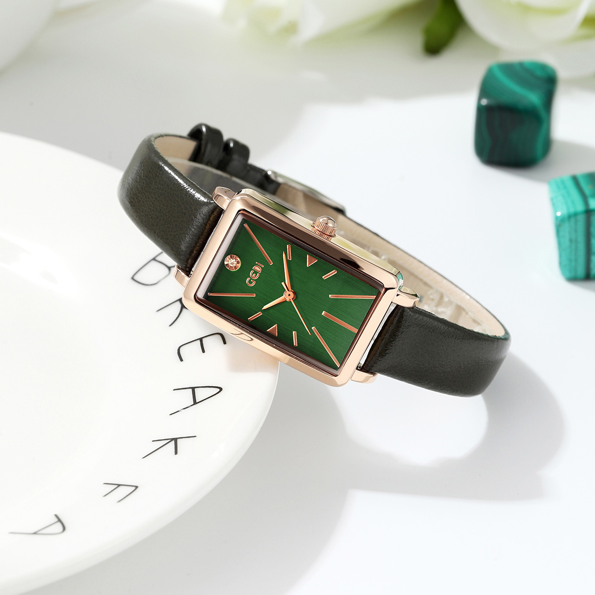 สีเขียว