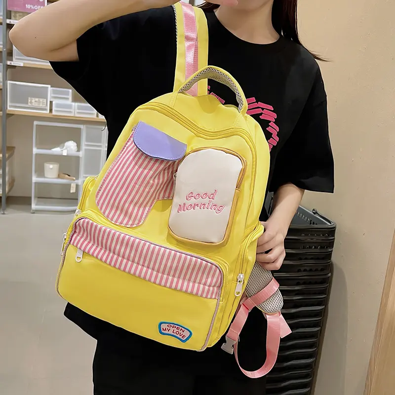 Nouveau sac à dos mignon et niche pour les filles avec sac à dos de voyage de loisirs léger et minimaliste de grande capacité