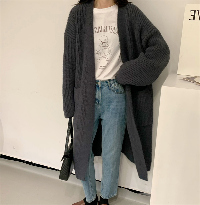 สีเทาเข้ม