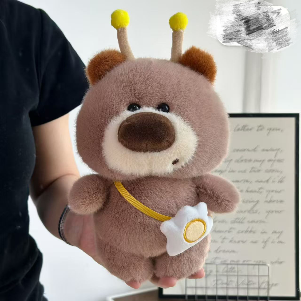 Crossbody bear