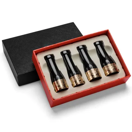 Boîte cadeau d'usine avec un ensemble de 4 porte-cigares en bois