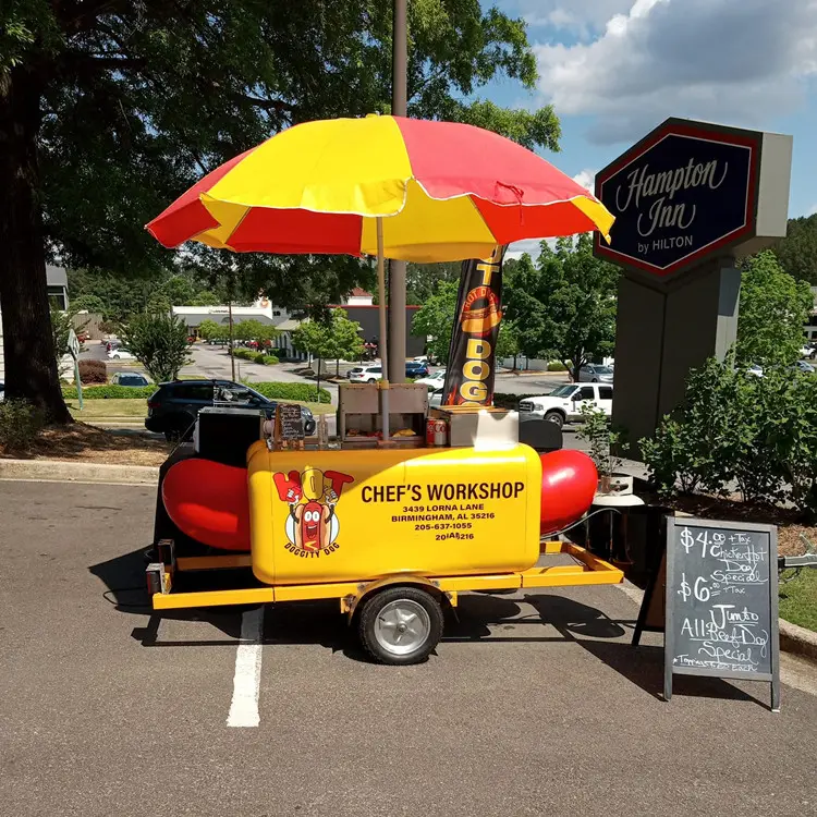 La migliore Vendita Mobile Hot Dog Del Basamento Carrello Su Ruote Con Griglia Friggitrice Rimorchiabile Hamburger Hot Dog Cibo Vending Carrelli Rimorchio per la Vendita