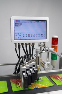 Online 10-Zoll-Touchscreen-Kartoncodierer Tinten strahl drucker RICOH-Druckkopf für Ablaufdatum/Chargen code Flex-Ei für Tube - Product Image 4