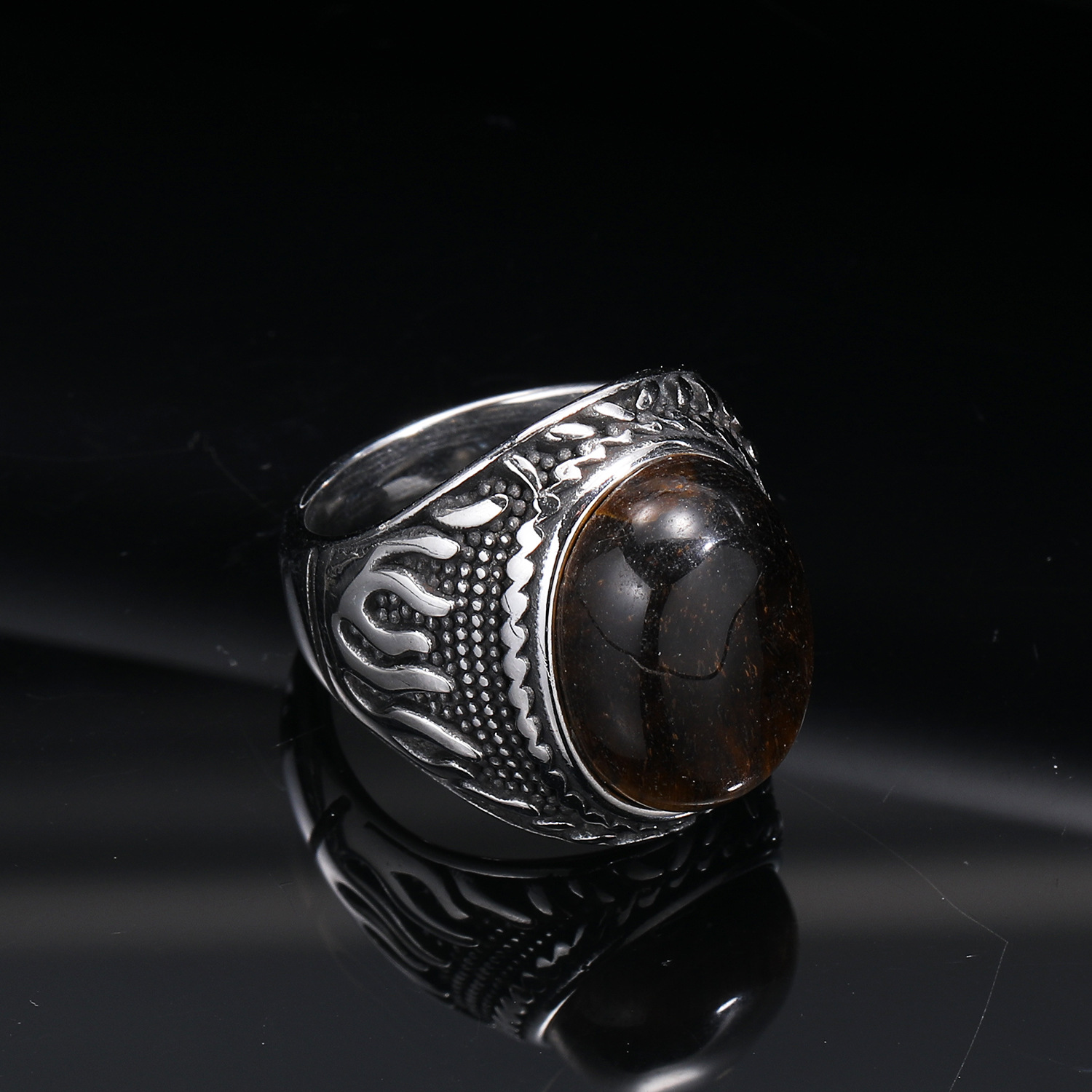 Bague en argent avec pierre Oeil de Tigre