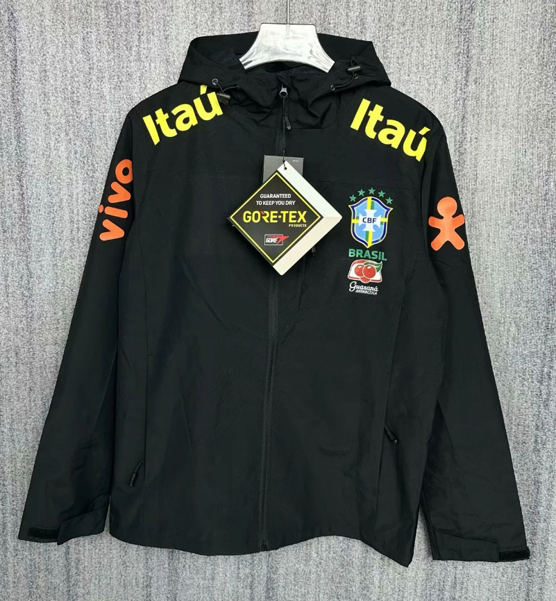 Thin black trench coat from brazil