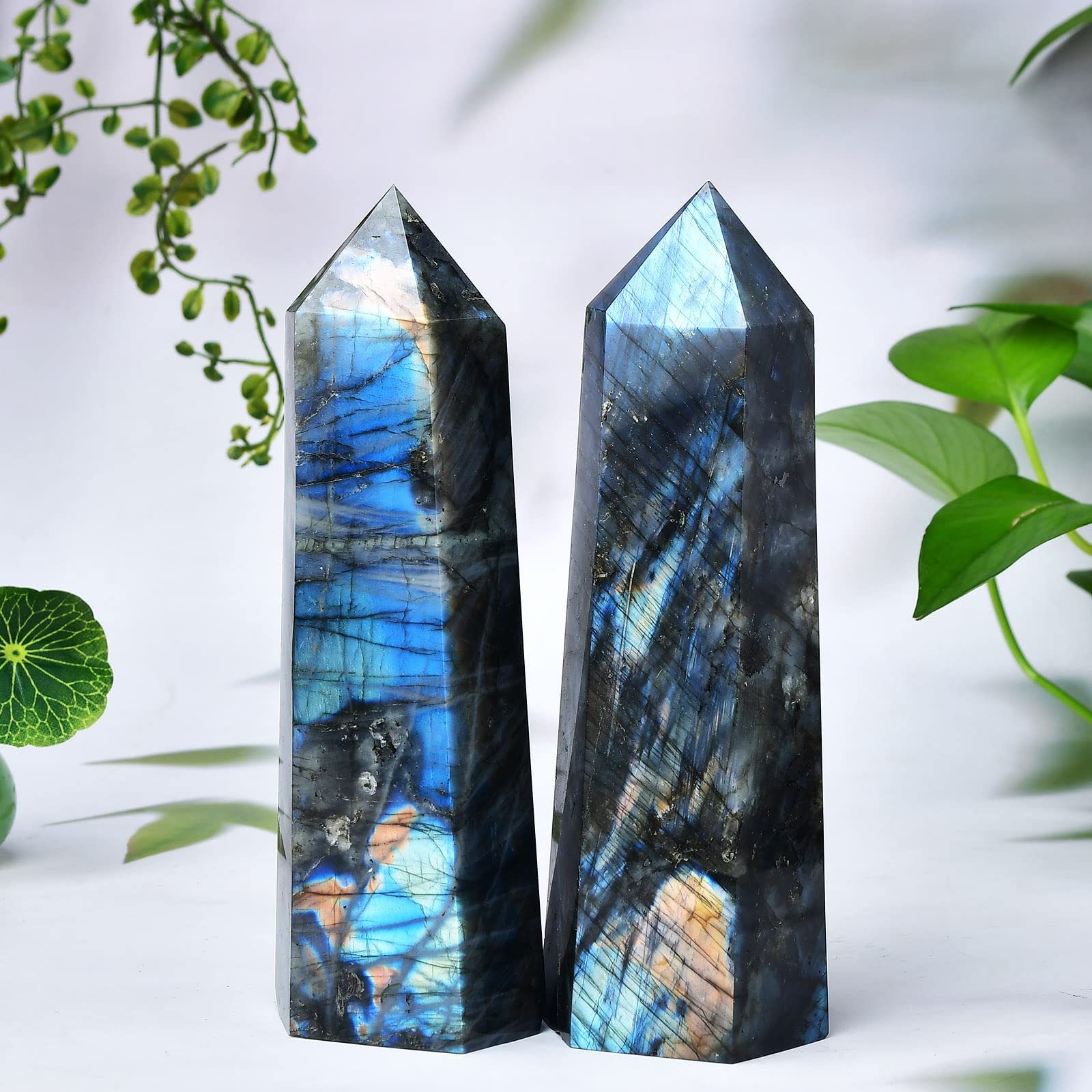 Tour de cristal de labradorite