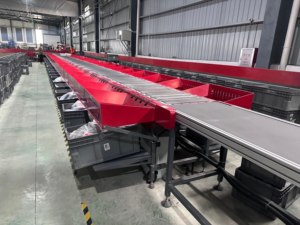 Máquina de clasificación de alta velocidad automatizada Línea de clasificación de paquetes Sistema de clasificación de paquetes personalizado