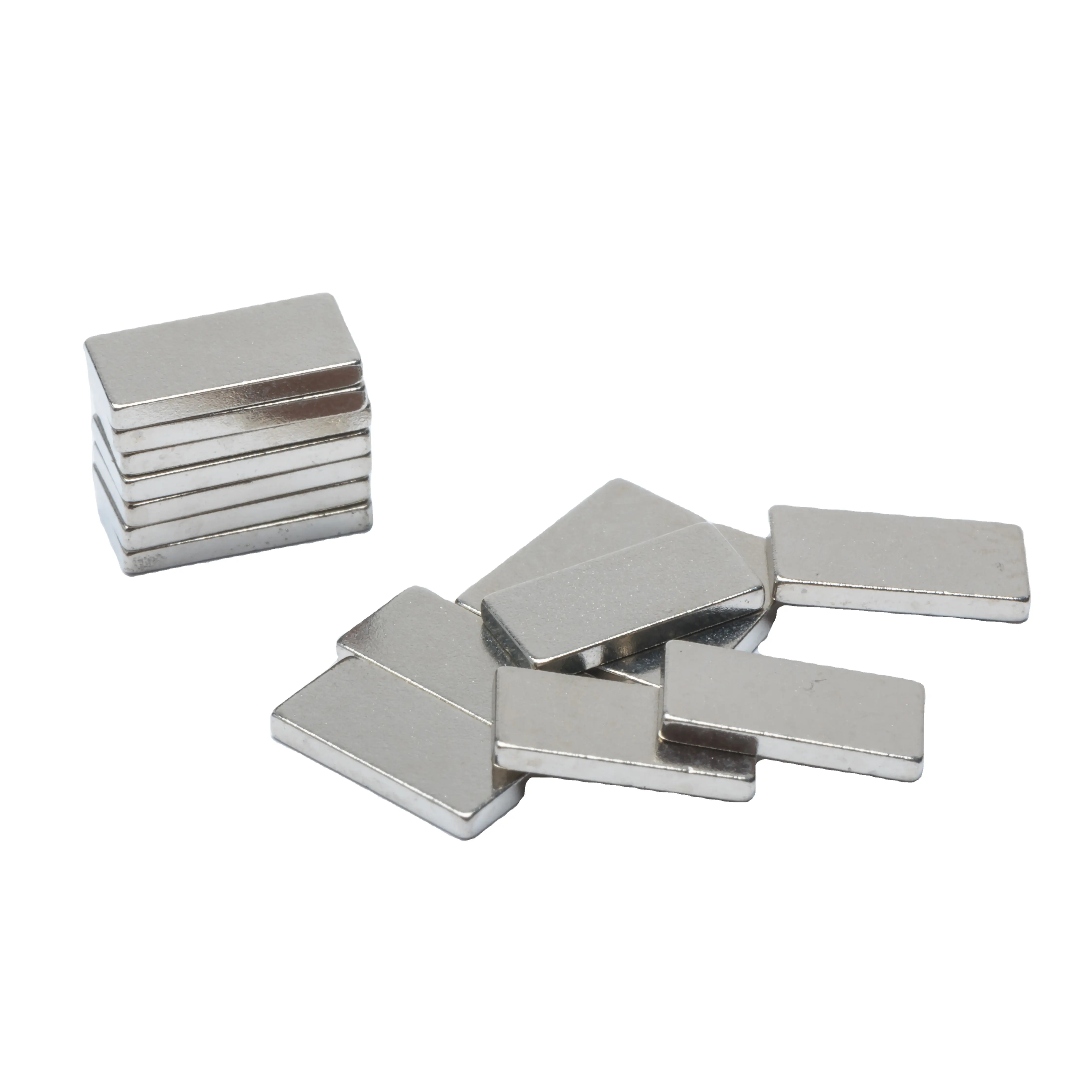 無料サンプル磁気工場大量生産15*10*2 10*5*1正方形の強力な磁石ブロックボックス閉鎖用の薄いネオジム磁石