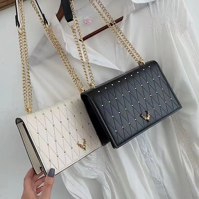 2022 Wholesale Rivets Handbags Young Lady Purses Popular Shoulder Chain Bags For Women