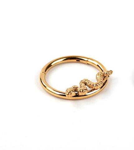 Anillo de serpiente dorada