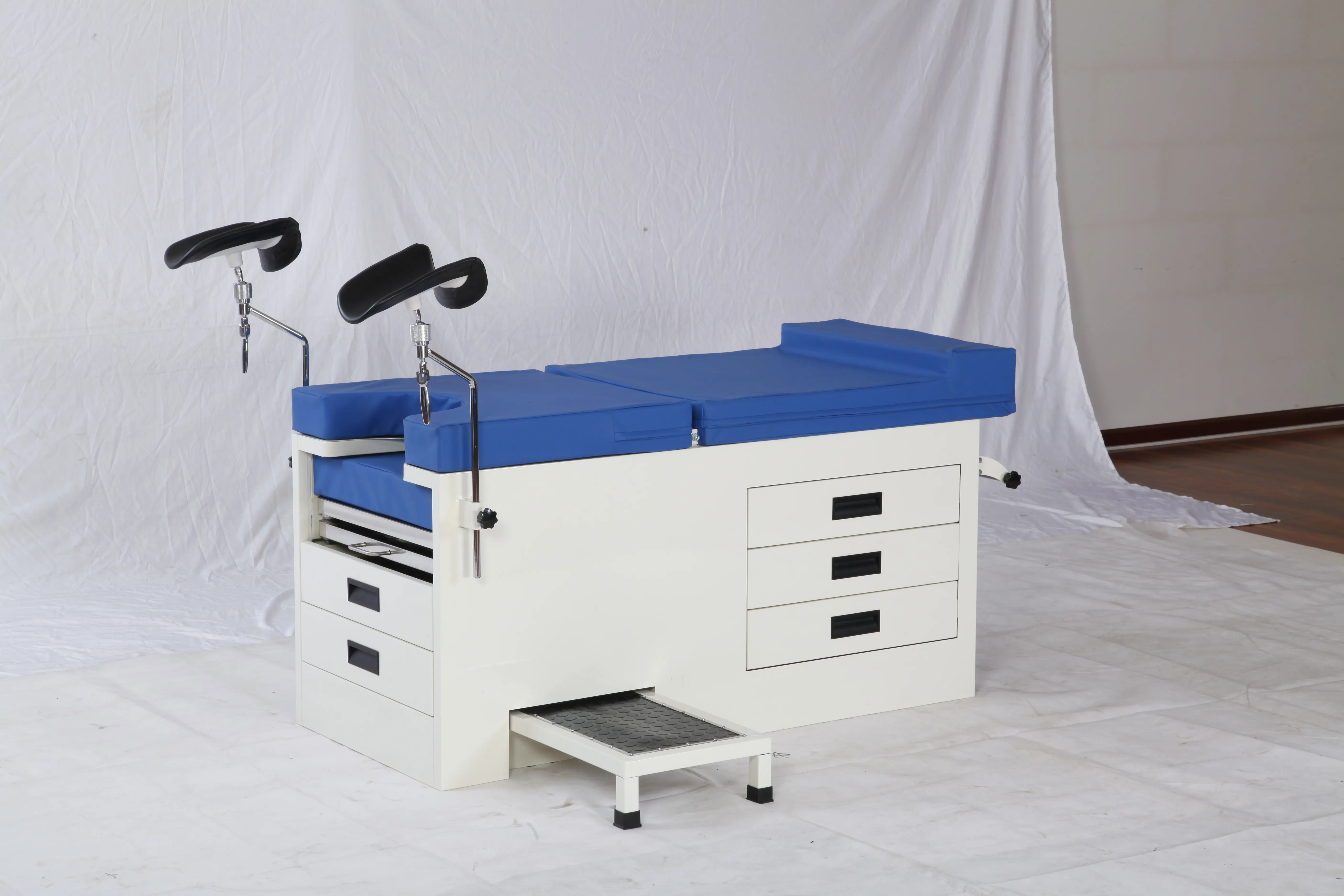 Cama obstétrica luxo com gavetas e bateria e plug hospital entrega cama