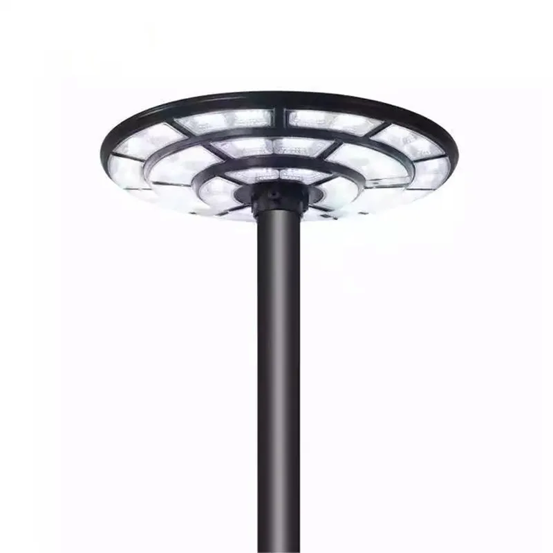 Lumen élevé Ip65 télécommande capteur UFO lampe parc 800W 1000W tout-en-un LED lampe solaire de jardin