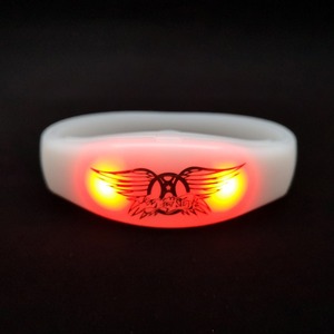 <strong>Concerts</strong> <strong>Cheer</strong> Products for Stars Flashing Light up Remote Controllable LED Wristband Wrist Band RGB Bracelet De Contrle Fte - Product Image 6