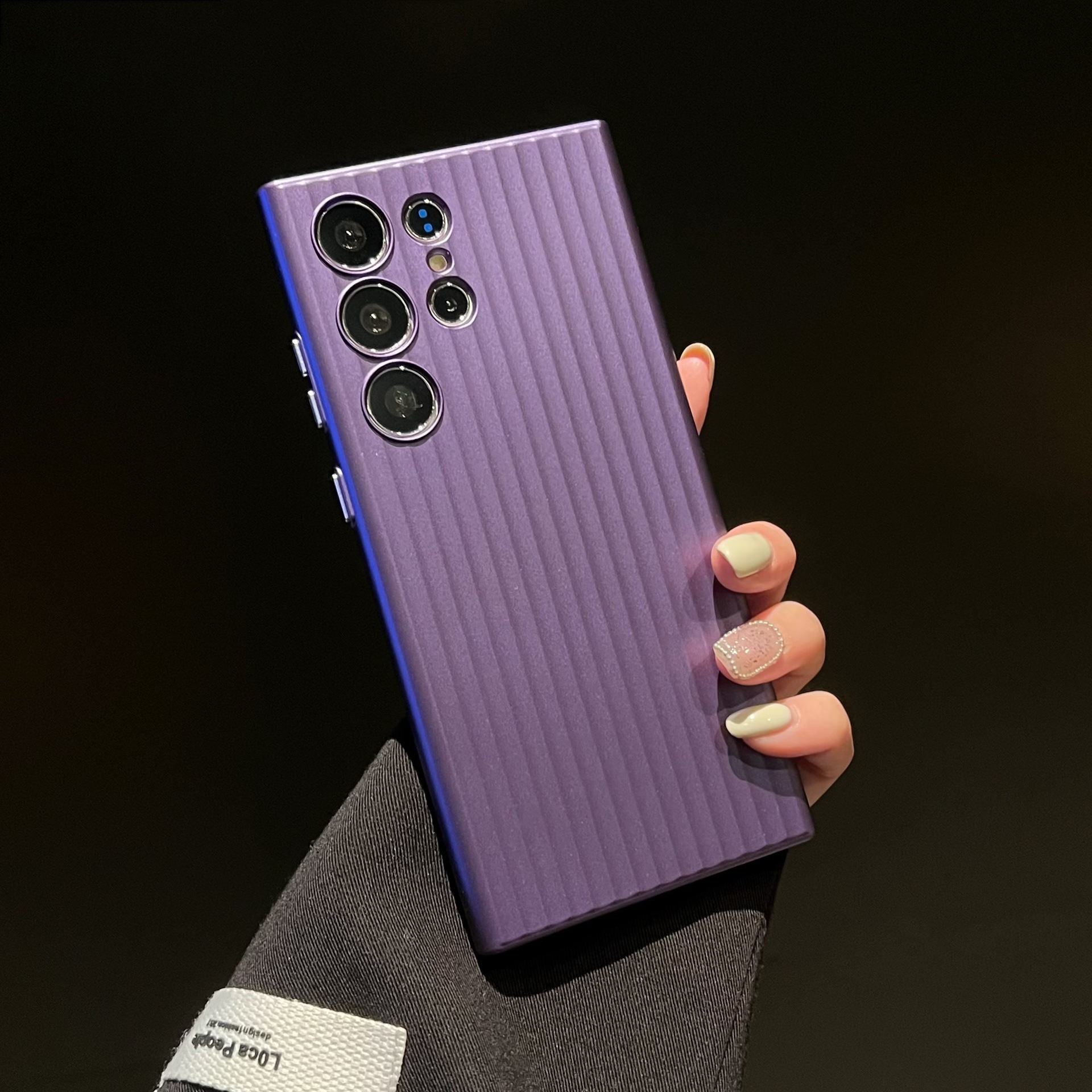 VIOLET FONCÉ