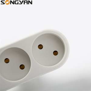 Enchufe de 3 vías de un a dos orificios, adaptador de corriente estándar europeo de 2 pines - Product Image 6