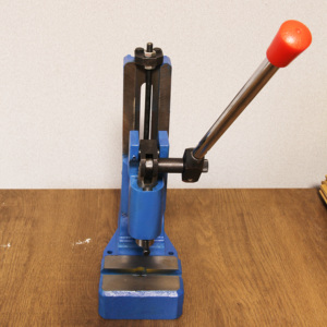 Wonze品牌小型手动手动硬币压片机硬币电池电极和分离器圆盘打孔机 - Product Image 2