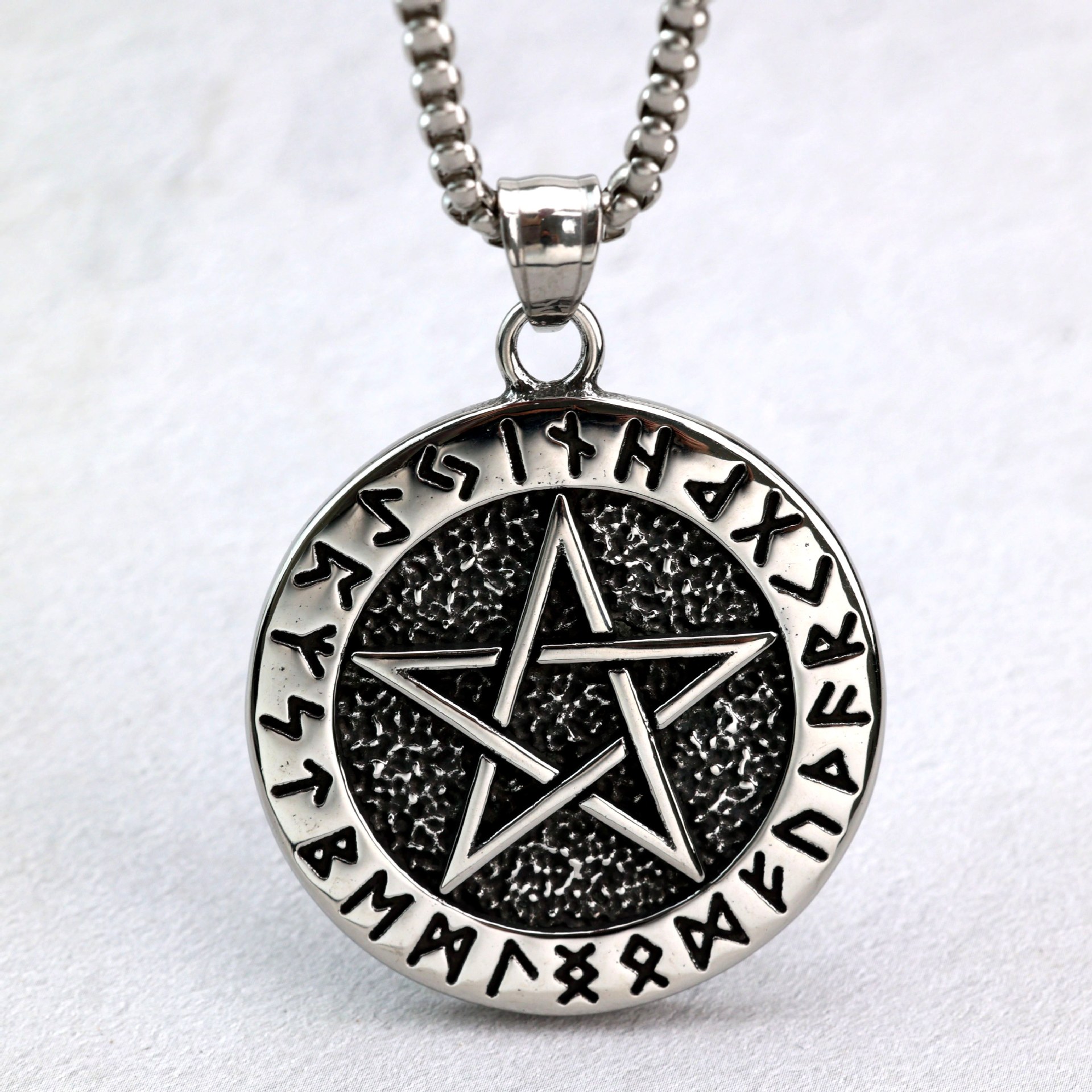07404 Couleur Acier - Pendentif Simple