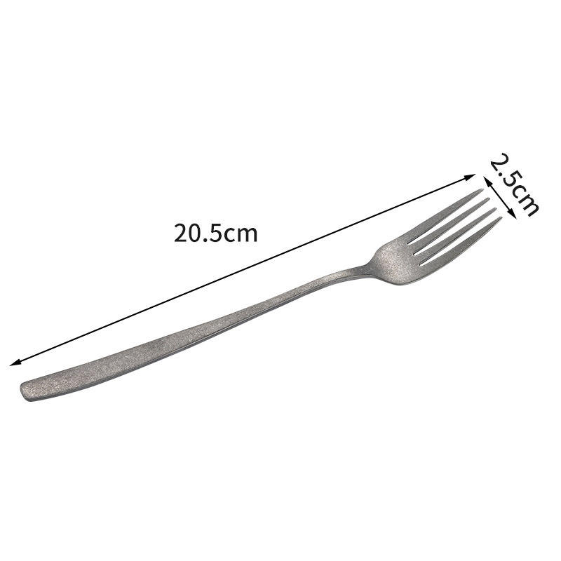 Fourchette de table en argent