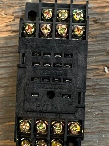 Nuovo e originale Plc PYF14A 14 PIN relè BASE presa 5A 250V PLC Controller di programmazione - Product Image 2