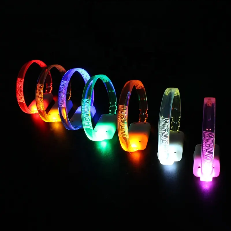 Music Activated Sound Control Flashing Customized Party Favors Led Light Wristband For Vocal Concert