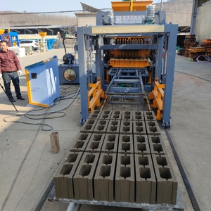 Máquina hidráulica de bloques totalmente automática, maquinaria de fabricación de ladrillos de enclavamiento de hormigón, línea de producción de adoquines voladores, qt8-15 - Product Image 1