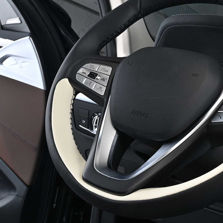 Cubiertas de lujo para volante de coche al por mayor fabricantes éxito de ventas cubiertas de volante cosidas a mano de piezas de automóvil
