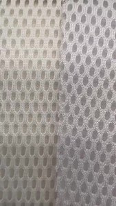 ผ้าตาข่ายโพลีเอสเตอร์สี100% ในสต็อกภาพลวงตาโปร่งใสสีผิวตาข่ายผ้าทูลตาข่ายเนื้อนุ่มทรงหกเหลี่ยม - Product Image 2