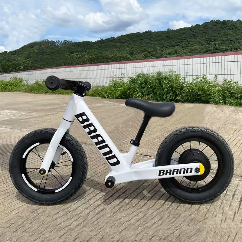 2024 nuevo diseño más ligero 100W 24V 12 pulgadas Scooter eléctrico y bicicleta para niños Triciclo de acero tres ruedas plegable Popular niños