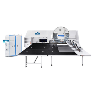 Punzonadora de torreta CNC Dispositivo de reposicionamiento de alta precisión con sistema de lubricación centralizado Punzonadora de láminas