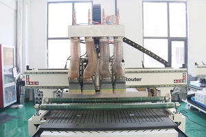 La máquina cortadora de madera CNC de conmutación de cuatro funciones de 4x8 pies de venta directa de fábrica es muy rentable - Product Image 4