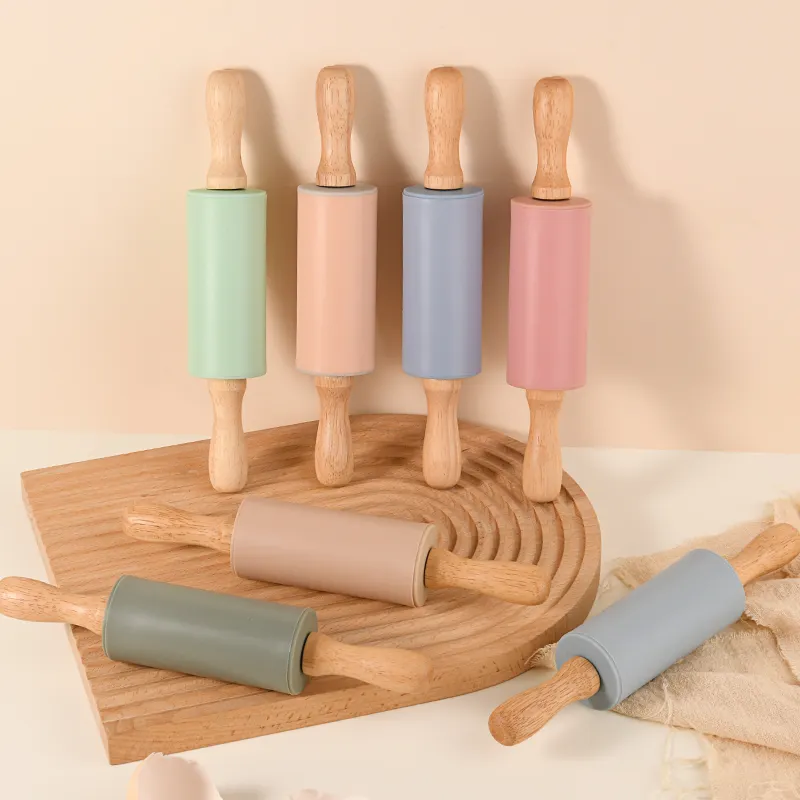 Fabricant de mini rouleau à pâtisserie pour enfants en silicone sans BPA avec manche en bois