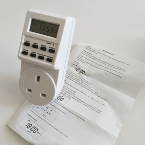 Täglich wöchentlich programmier barer digitaler LCD-Display-Timer Elektronischer Zeit schalter mit UK-Steckdose 13A 2900W TM03 - Product Image 6