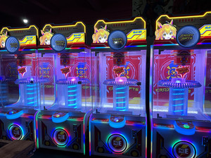 最新デザイン高利益コイン式クレイジーギフト賞品マシンクリップギフトゲーム機クランプ賞品ゲーム機 - Product Image 5