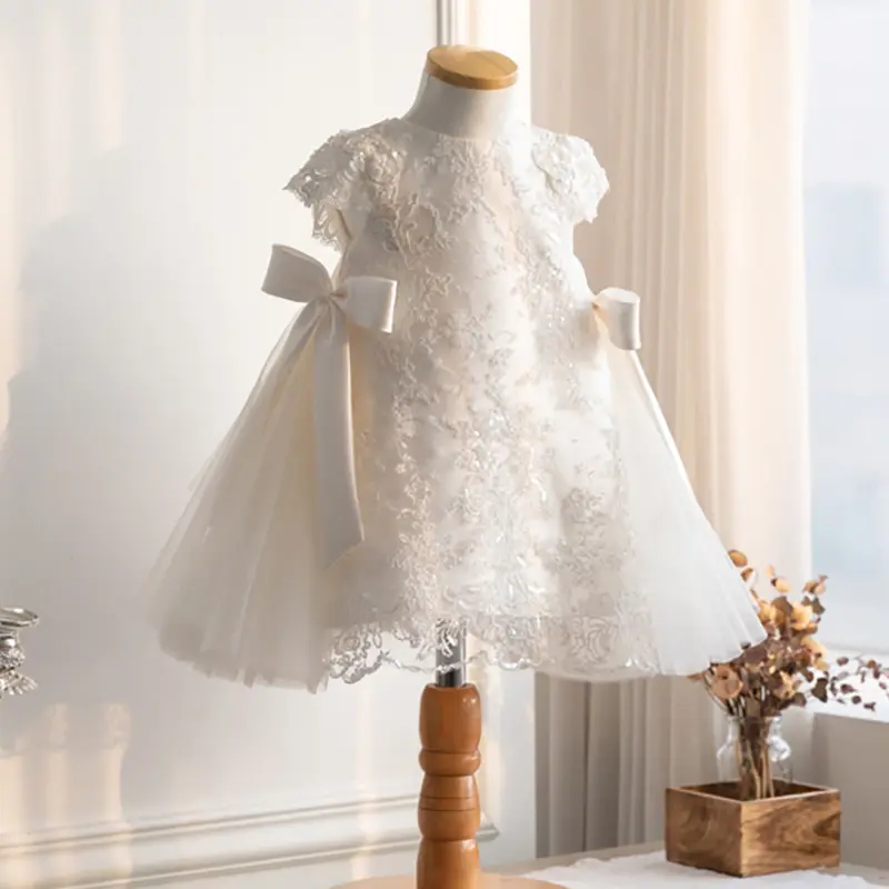 Robe d'été en dentelle blanche pour bébé fille, tenue de mariage à nœud, pour fête de premier anniversaire, 2023