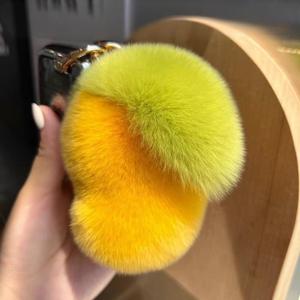 ハイエンドウサギの毛皮小さなマンゴーキーホルダーかわいいぬいぐるみ金属プラスチックペンダントソフトライトキーホルダーギフト