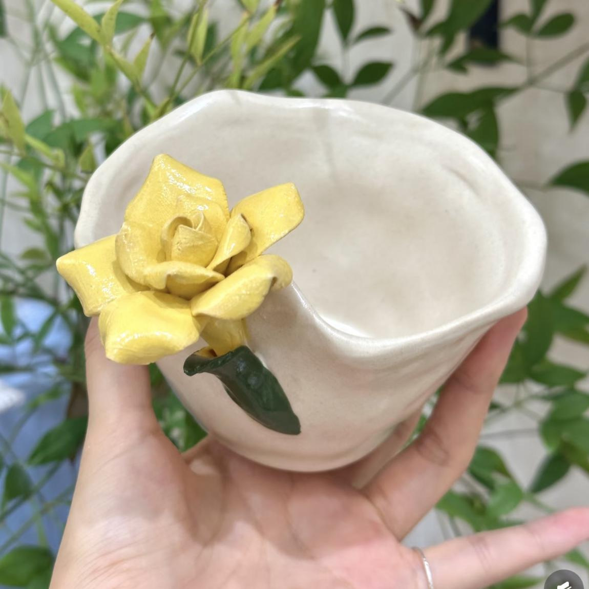 Amarillo rosado