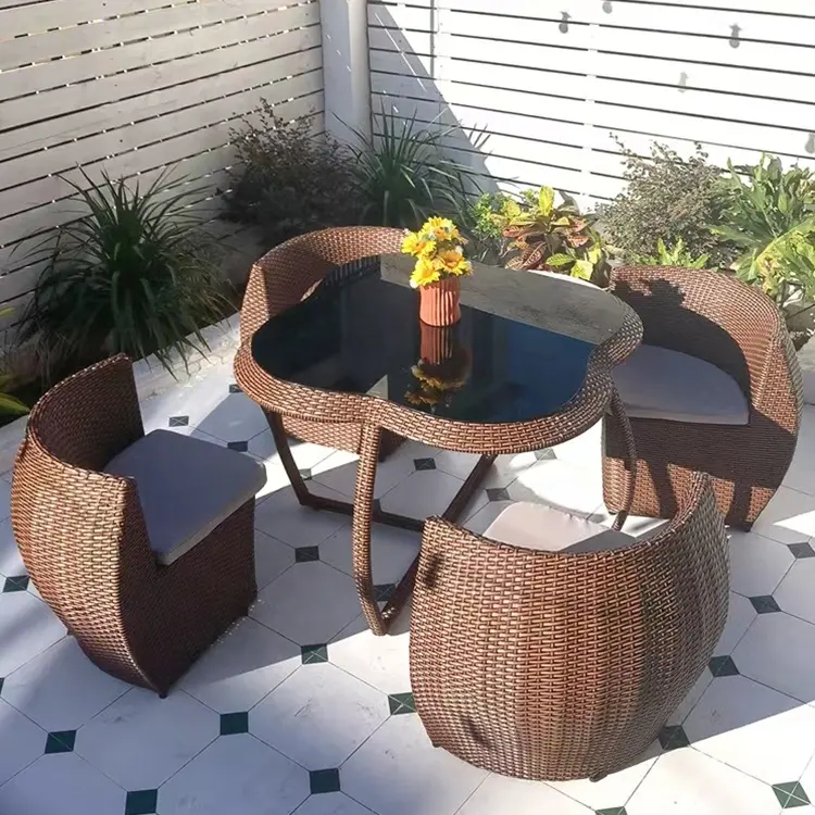 1 tavolo e 4 sedie per risparmiare spazio patio esterno balcone giardino Rattan vimini bistrot caffetteria all'aperto tavolo in rattan
