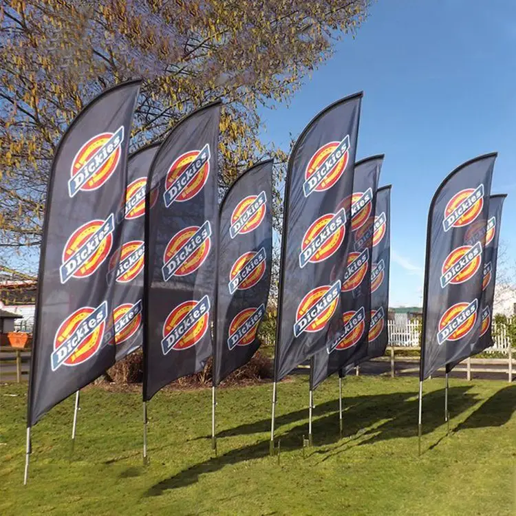 Vente chaude bannières drapeaux de plage avec impression double face avec base de support de poteau 5m 10m drapeaux de plumes personnalisés