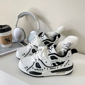 2025 mới thể thao nam nữ graffiti đệm không khí bóng rổ Giày thể thao tăng chiều cao lưới lót mùa đông học sinh chạy bộ - Product Image 1